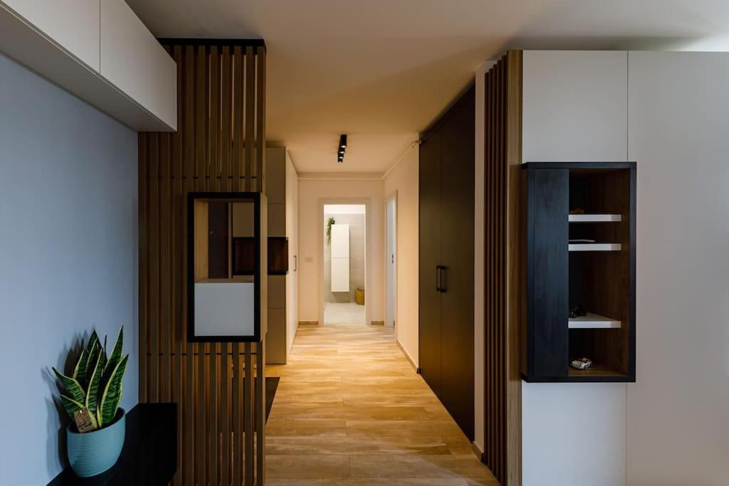 Luxury Apt. Near River & Parking تيميشورا المظهر الخارجي الصورة